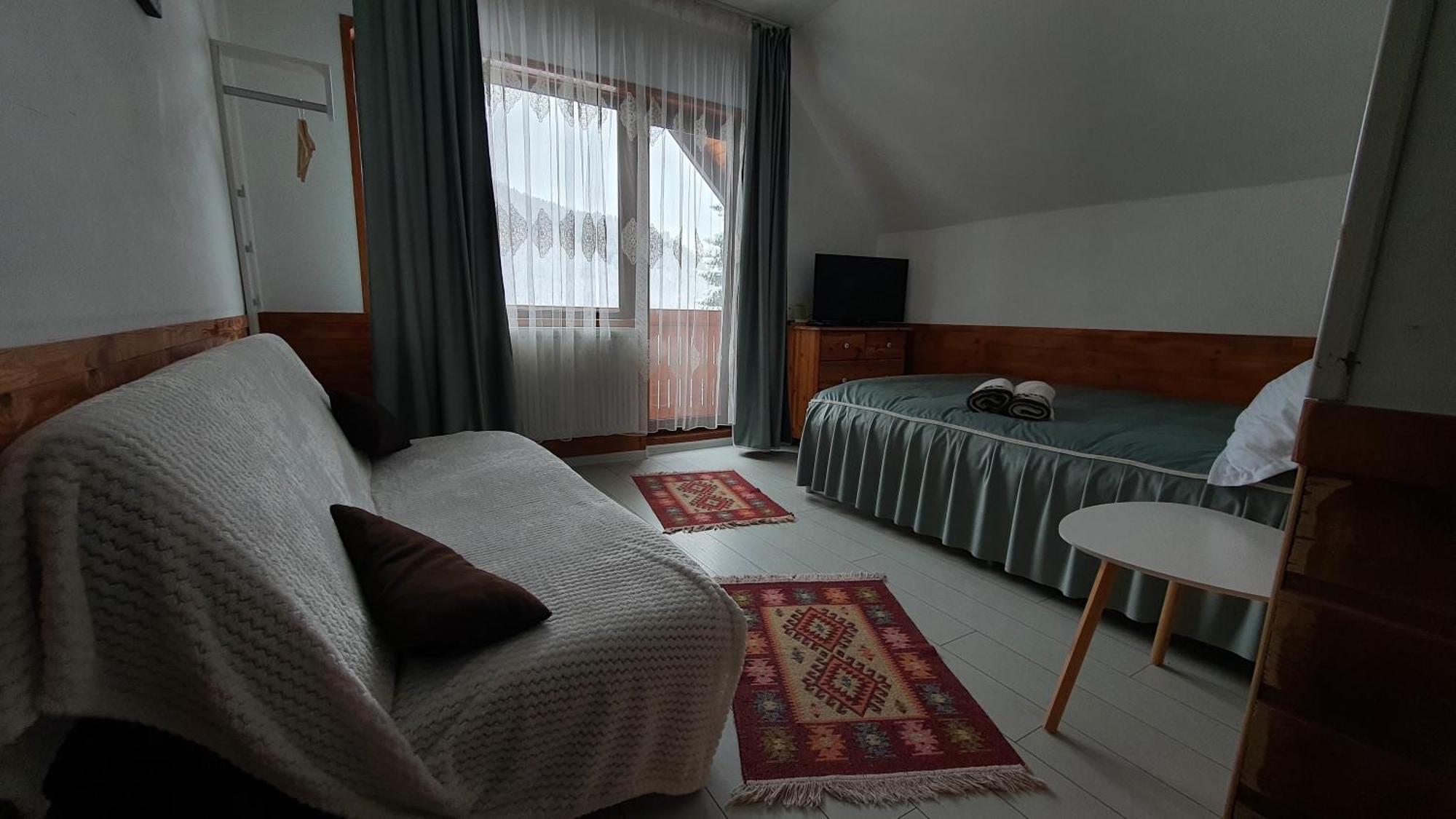 Cabana "Trei Brazi " Retezat Rîu de Mori Exteriör bild